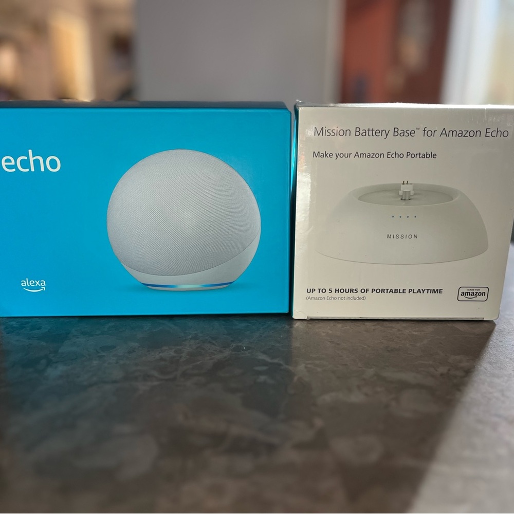 Amazon Echo Alexa Speaker 4th Gen [Brand New] & Battery Base